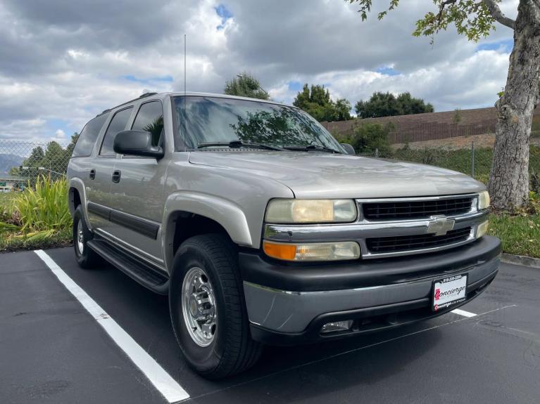 2004 Chevrolet Suburban 2WD 2500 Series LS's photo