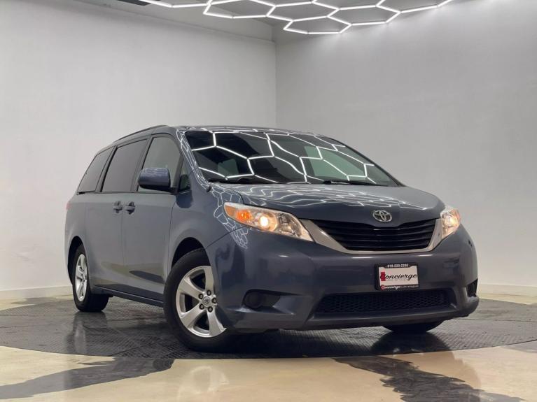 2014 Toyota Sienna LE
